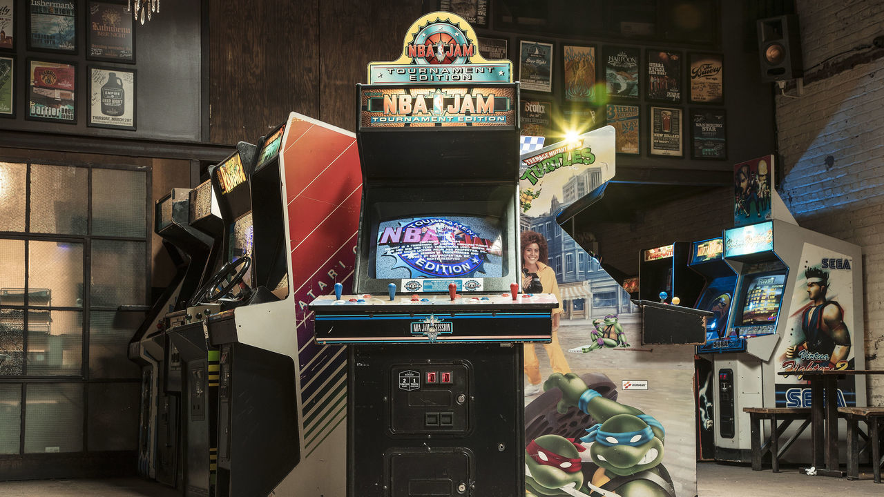 eSports: Where Are They Now: View of NBA Jam arcade game during photo shoot at Barcade in the Williamsburg neighborhood. The basketball game, first released by Midway in 1993, became a commercial and cultural phenomenon. Brooklyn, NY 5/23/2017 CREDIT: Erick W. Rasco (Set Number: SI875 TK1 )