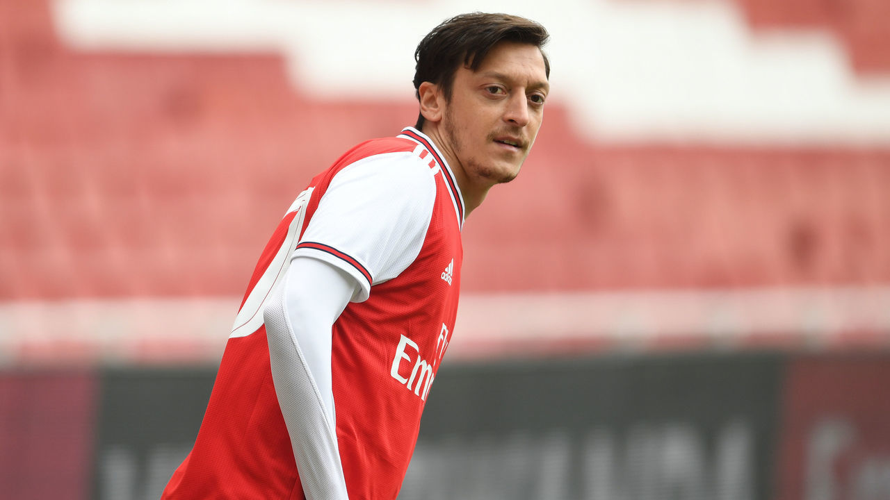 LONDON, ENGLAND - JUNE 06: Mesut Ozil of Arsenal before a friendly match between Arsenal and Charlton Athletic at Emirates Stadium on June 06, 2020 in London, England.
