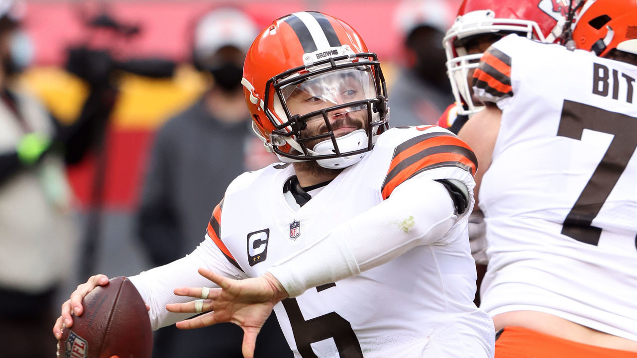 KANSAS CITY, MISSOURI - JANUARY 17: Quarterback Baker Mayfield #6 of the Cleveland Browns throws pass during the fourth quarter of the AFC Divisional Playoff game against the Kansas City Chiefs at Arrowhead Stadium on January 17, 2021 in Kansas City, Missouri.