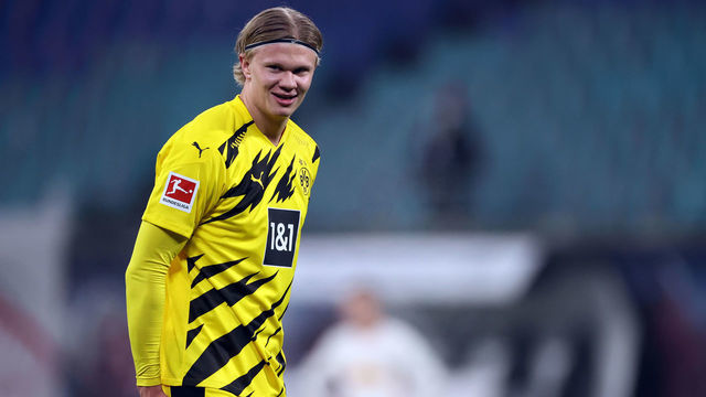09 January 2021, Saxony, Leipzig: Football: Bundesliga, RB Leipzig - Borussia Dortmund, Matchday 15 at Red Bull Arena. Dortmund's Erling Haaland. IMPORTANT NOTE: In accordance with the regulations of the DFL Deutsche Fußball Liga and the DFB Deutscher Fußball-Bund, it is prohibited to use or have used photographs taken in the stadium and/or of the match in the form of sequence pictures and/or video-like photo series. Photo: Jan Woitas/dpa/dpa-Zentralbild
