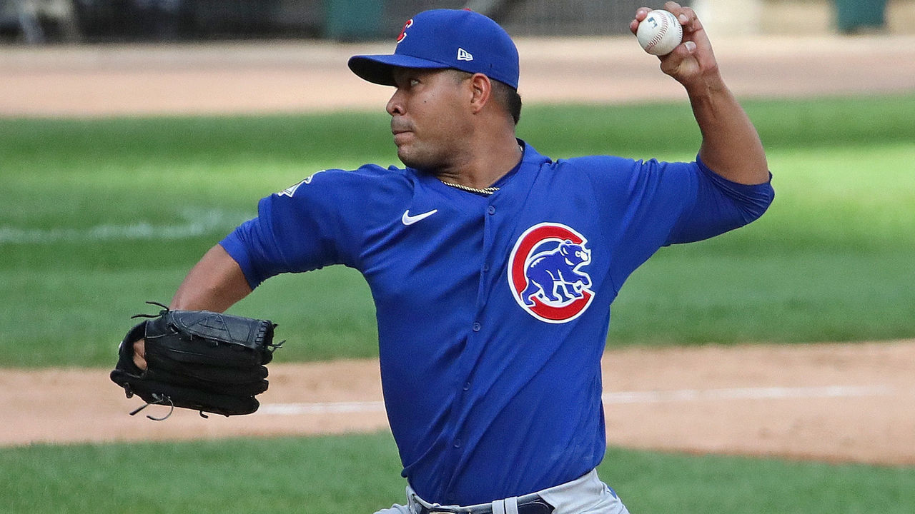 CHICAGO, ILLINOIS - SEPTEMBER 27: Jose Quintana #62 of the Chicago Cubs pitches against the Chicago White Sox at Guaranteed Rate Field on September 27, 2020 in Chicago, Illinois.