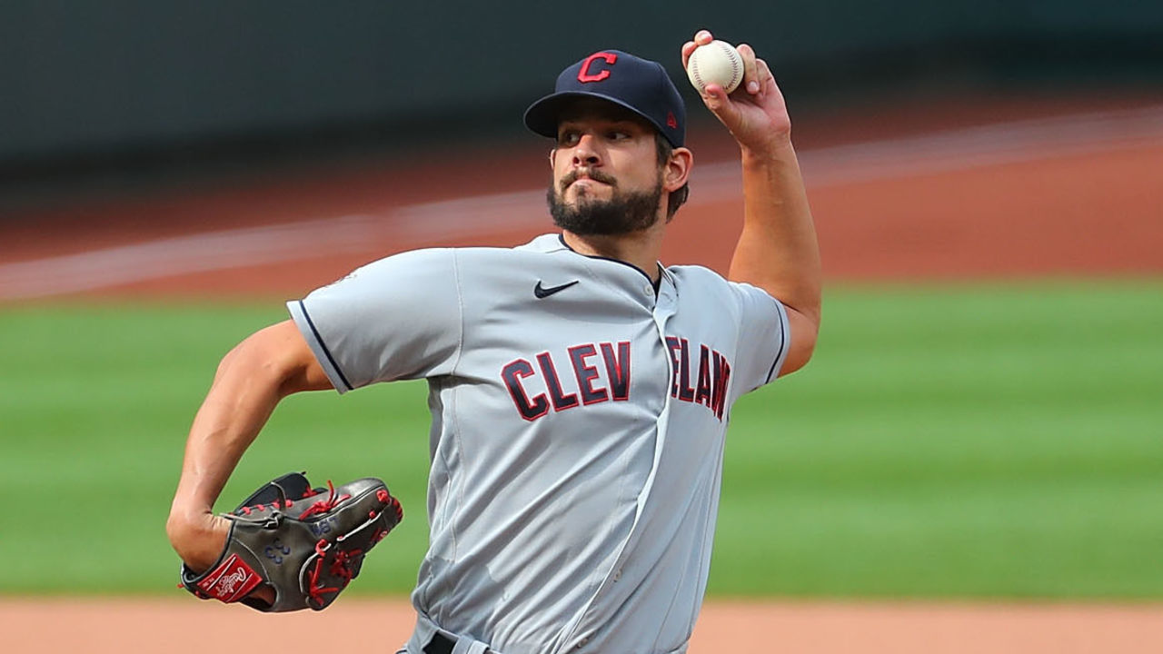 ST LOUIS, MO - AUGUST 29: Brad Hand #33 of the Cleveland Indians delivers a pitch against the St. Louis Cardinals at Busch Stadium on August 29, 2020 in St Louis, Missouri.