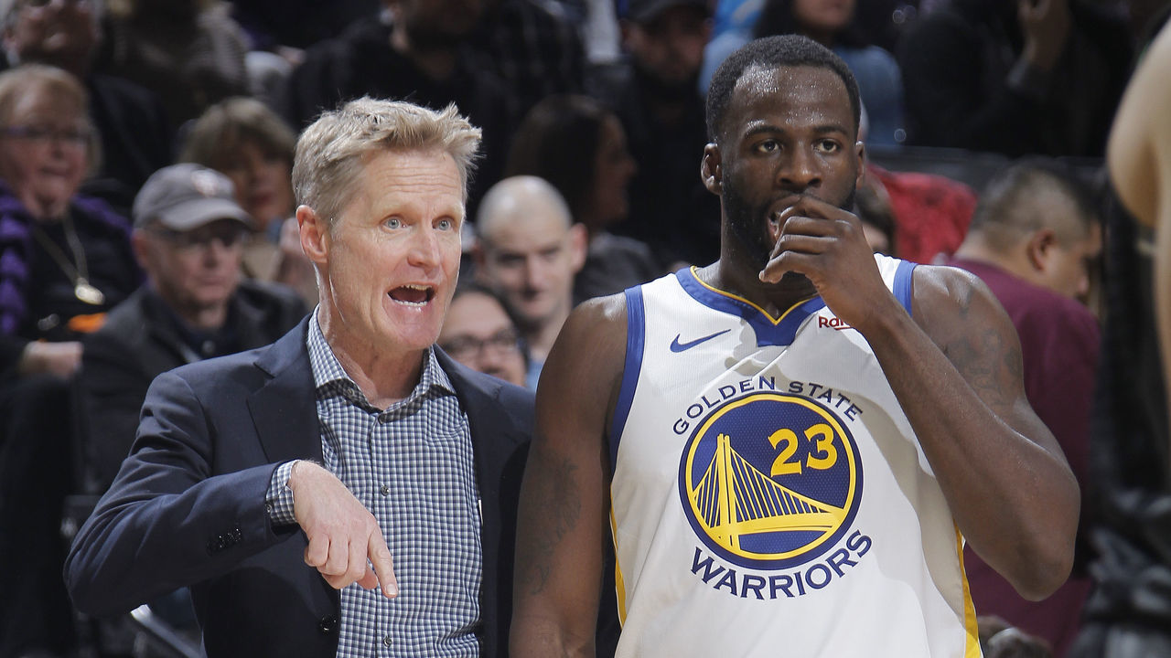 SACRAMENTO, CA - JANUARY 5: Head Coach Steve Kerr of the Golden State Warriors talks to Draymond Green #23 during the game against the Sacramento Kings on January 5, 2019 at Golden 1 Center in Sacramento, California. NOTE TO USER: User expressly acknowledges and agrees that, by downloading and or using this photograph, User is consenting to the terms and conditions of the Getty Images Agreement. Mandatory Copyright Notice: Copyright 2019 NBAE