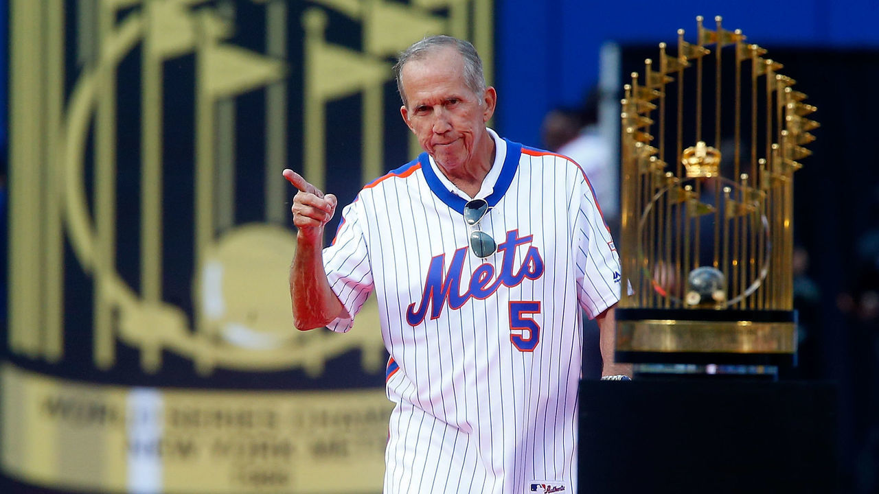 NEW YORK, NY - MAY 28: (NEW YORK DAILIES OUT) 1986 New York Mets Alumni Davey Johnson is introduced during a ceremony prior to a game against the Los Angeles Dodgers at Citi Field on Saturday, May 28, 2016 in the Queens Borough of New York City. The Dodgers defeated the Mets 9-1.