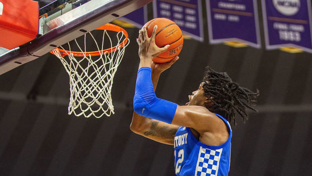 BATON ROUGE, LA - FEBRUARY 18: Kentucky Wildcats forward Keion Brooks Jr. (12) makes a layup during a game between the Kentucky Wildcats and the LSU Tigers at the Pete Maravich Assembly Center in Baton Rouge, Louisiana on February 18, 2020.