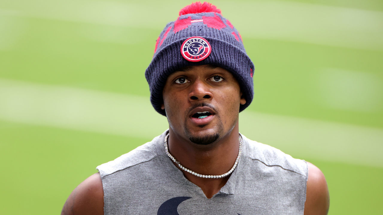 HOUSTON, TEXAS - DECEMBER 27: Deshaun Watson #4 of the Houston Texans in action against the Cincinnati Bengals at NRG Stadium on December 27, 2020 in Houston, Texas.