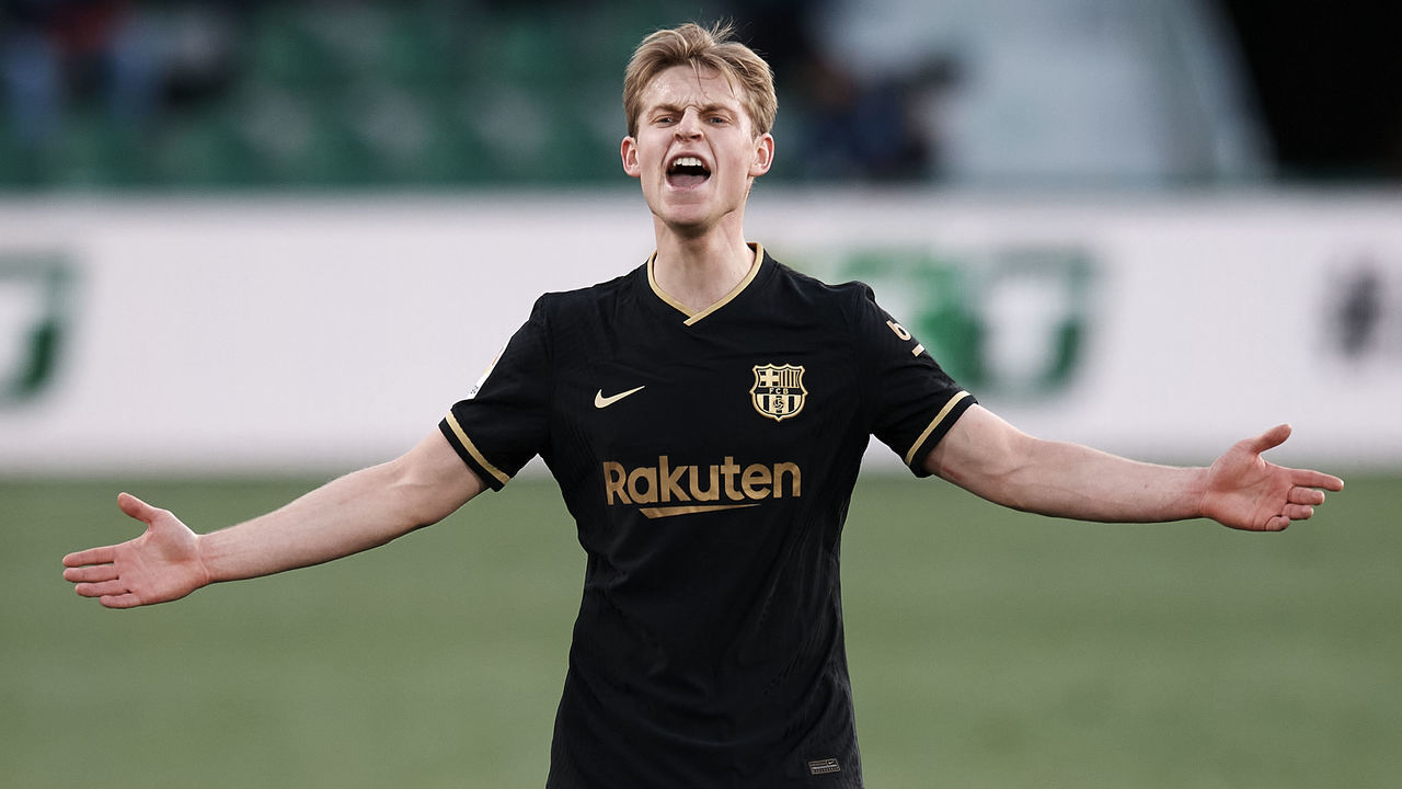 Frenkie de Jong of Barcelona reacts during the La Liga Santander match between Elche CF and FC Barcelona at Estadio Martinez Valero on January 24, 2021 in Elche, Spain. Sporting stadiums around Spain remain under strict restrictions due to the Coronavirus Pandemic as Government social distancing laws prohibit fans inside venues resulting in games being played behind closed doors.