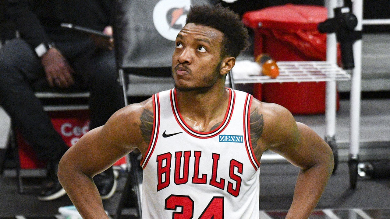 LOS ANGELES, CA - JANUARY 10: Chicago Bulls Center Wendell Carter Jr. (34) looks on during a NBA game between the Chicago Bulls and the Los Angeles Clippers on January 10, 2021 at STAPLES Center in Los Angeles, CA.The game was played without fans due to the COVID-19 pandemic.
