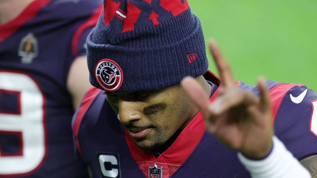 HOUSTON, TEXAS - JANUARY 03: Deshaun Watson #4 of the Houston Texans leaves the field following a game against the Tennessee Titans at NRG Stadium on January 03, 2021 in Houston, Texas.