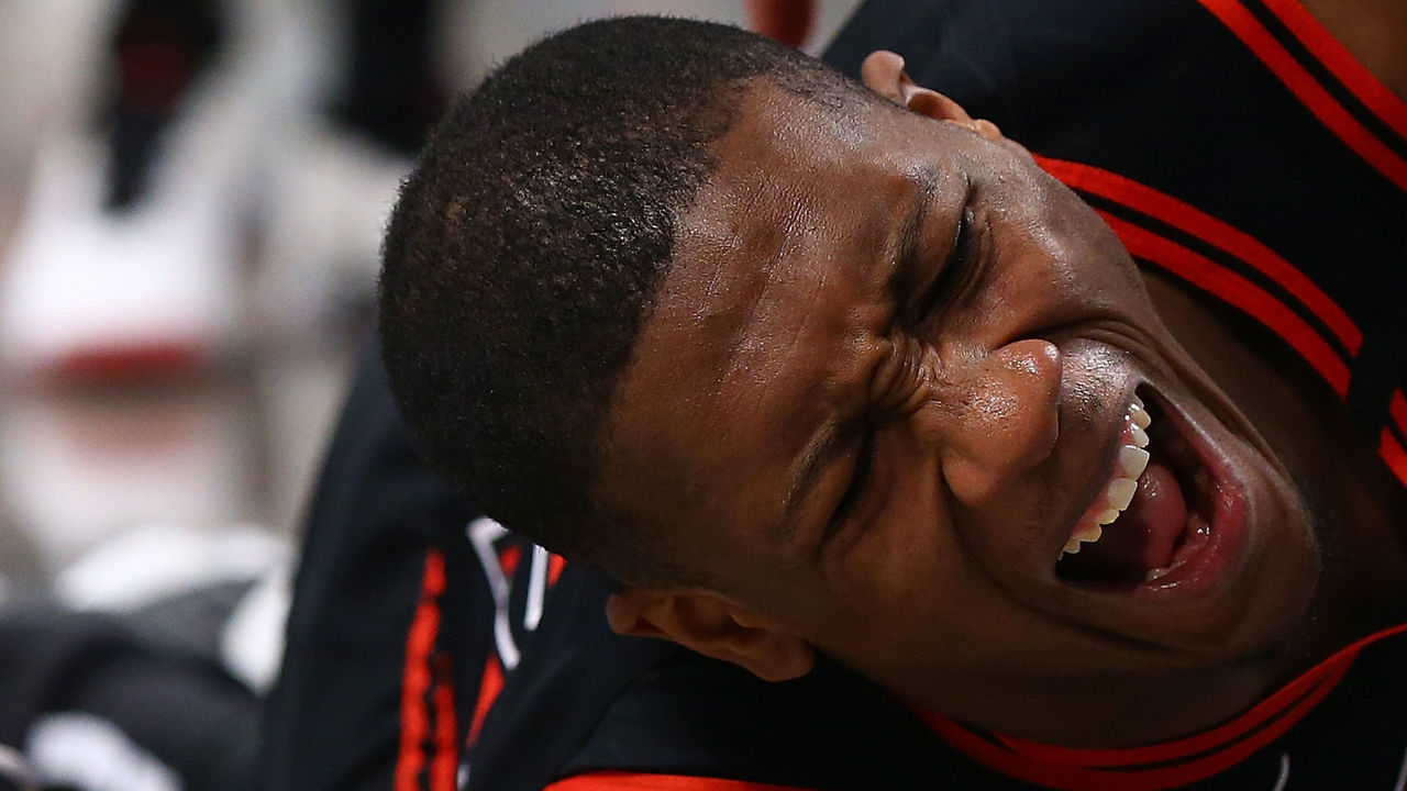 NEW YORK, NEW YORK - JANUARY 31: Kris Dunn #32 of the Chicago Bulls reacts during the game against the Brooklyn Nets at Barclays Center on January 31, 2020 in New York City.