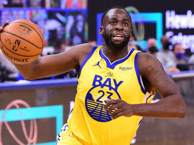 SAN FRANCISCO, CA - January 30: Draymond Green #23 of the Golden State Warriors drives to the basket against the Detroit Pistons on January 30, 2021 at Chase Center in San Francisco, California. NOTE TO USER: User expressly acknowledges and agrees that, by downloading and or using this photograph, user is consenting to the terms and conditions of Getty Images License Agreement. Mandatory Copyright Notice: Copyright 2021 NBAE