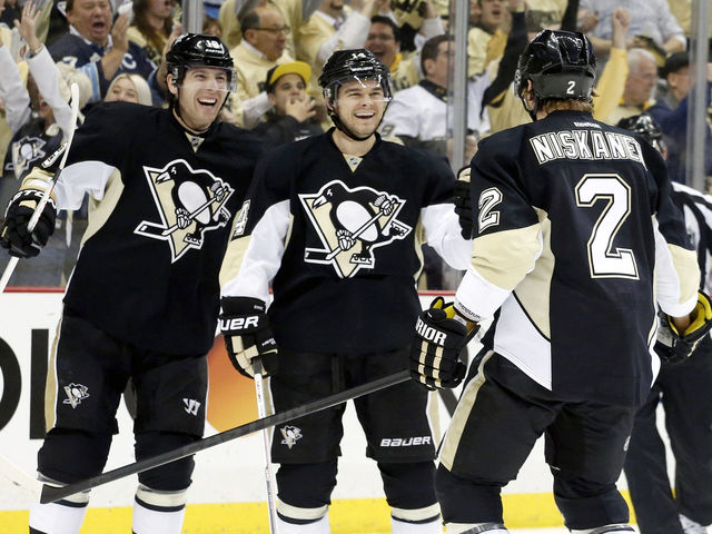 Penguins earn comeback win over Blue Jackets in Game 1