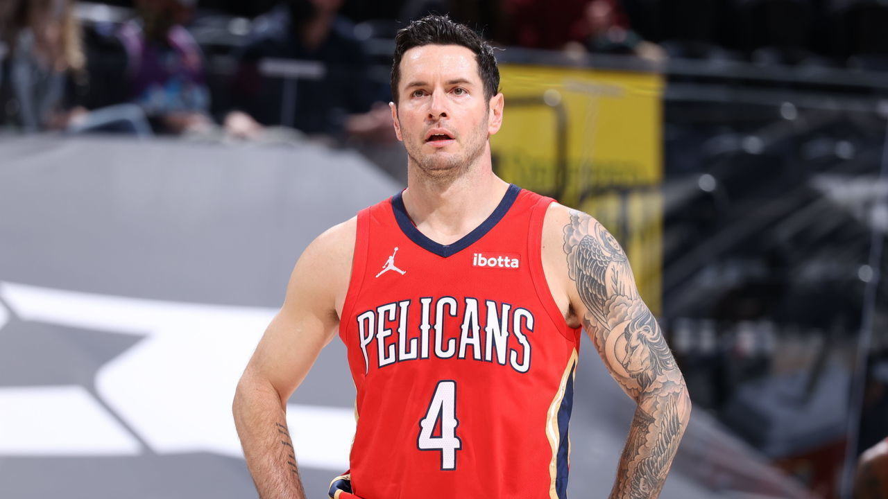 SALT LAKE CITY, UT - JANUARY 21: JJ Redick #4 of the New Orleans Pelicans looks on during the game against the Utah Jazz on January 21, 2021 at vivint.SmartHome Arena in Salt Lake City, Utah. Mandatory Copyright Notice: Copyright 2021 NBAE