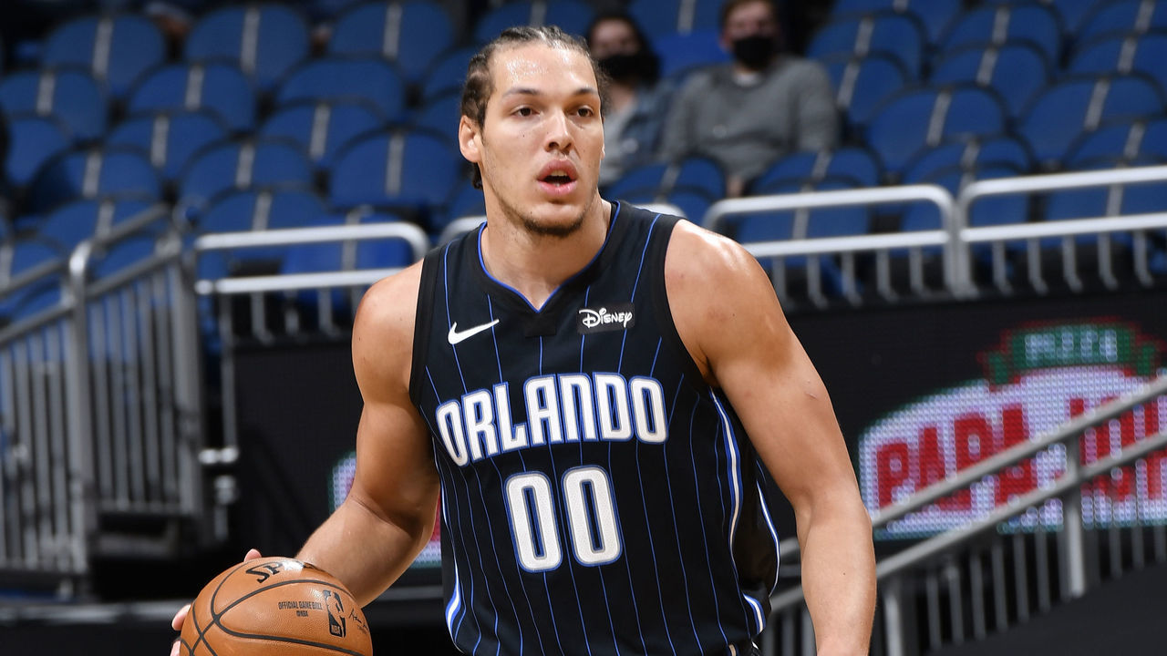ORLANDO, FL - JANUARY 29: Aaron Gordon #00 of the Orlando Magic handles the ball during the game against the LA Clippers on January 29, 2021 at Amway Center in Orlando, Florida. Mandatory Copyright Notice: Copyright 2021 NBAE