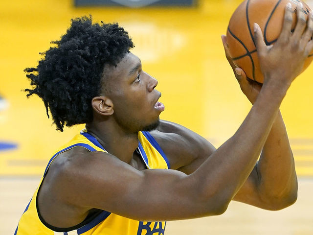 SAN FRANCISCO, CALIFORNIA - JANUARY 30: James Wiseman #33 of the Golden State Warriors stands at the line to shoot a foul shot the Detroit Pistons during the second half of an NBA basketball game at Chase Center on January 30, 2021 in San Francisco, California.