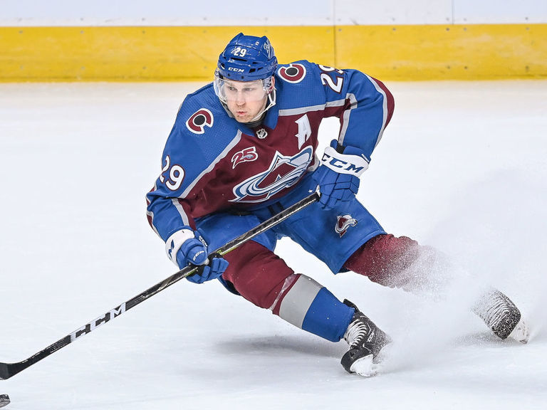 MacKinnon weektoweek with lowerbody injury