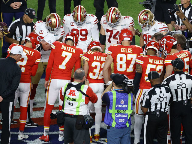 MIAMI, FLORIDA - FEBRUARY 02: Referee Bill Vinovich toss the coin prior to Super Bowl LIV between the San Francisco 49ers and the Kansas City Chiefs at Hard Rock Stadium on February 02, 2020 in Miami, Florida.