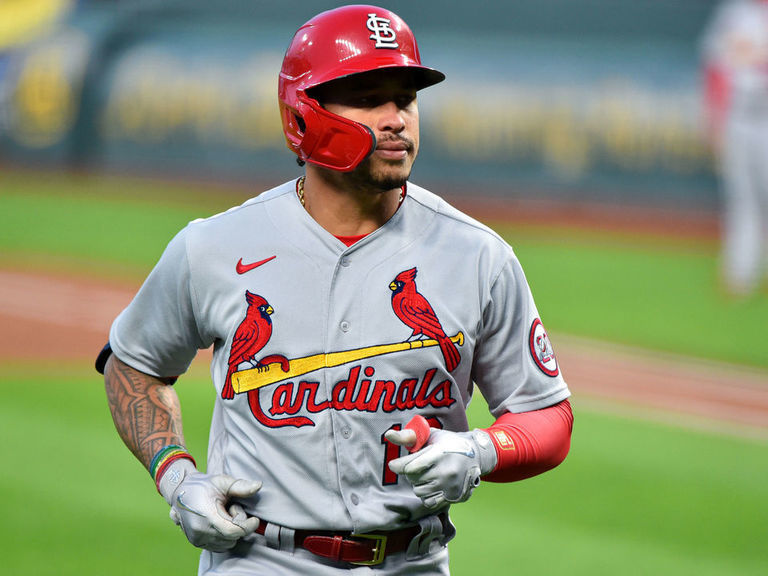 Brewers sign Kolten Wong to two-year, $18M deal