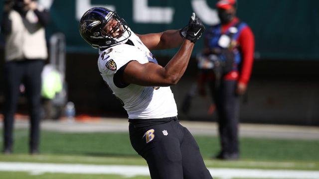PHILADELPHIA, PA - OCTOBER 18: Baltimore Ravens Defensive Tackle Calais Campbell (93) celebrates a sack in the first half during the game between the Baltimore Ravens and Philadelphia Eagles on October 18, 2020 at Lincoln Financial Field in Philadelphia, PA.