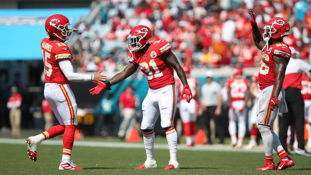 JACKSONVILLE, FL - SEPTEMBER 08: Kansas City Chiefs Running Back Darrel Williams (31) celebrates with Kansas City Chiefs Quarterback Patrick Mahomes (15) during the game between the Kansas City Chiefs and the Jacksonville Jaguars on September 8, 2019 at TIAA Bank Field in Jacksonville, Fl.