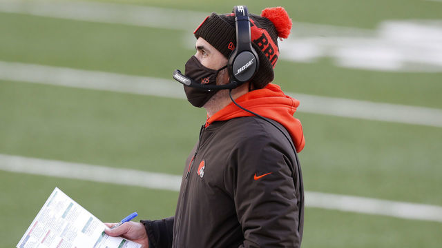 EAST RUTHERFORD, NEW JERSEY - DECEMBER 27: (NEW YORK DAILIES OUT) Head coach Kevin Stefanski of the Cleveland Browns in action against the New York Jets at MetLife Stadium on December 27, 2020 in East Rutherford, New Jersey. The Jets defeated the Browns 23-16.