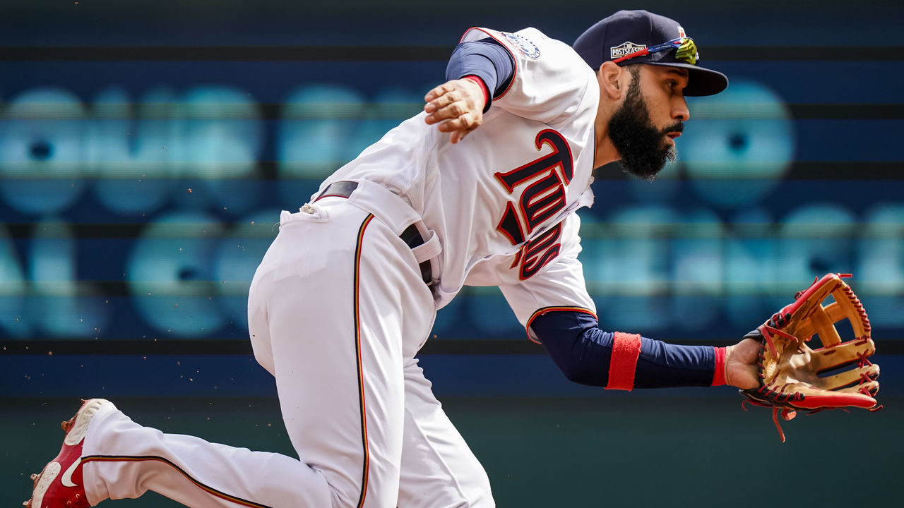 MINNEAPOLIS, MN - SEPTEMBER 29: Marwin Gonzalez #9 of the Minnesota Twins fields during game one of the Wild Card Series between the Minnesota Twins and Houston Astros on September 29, 2020 at Target Field in Minneapolis, Minnesota.