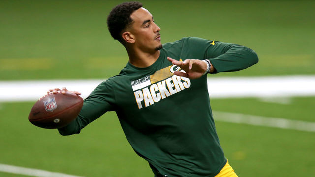 NEW ORLEANS, LOUISIANA - SEPTEMBER 27: Jordan Love #10 of the Green Bay Packers warms up prior to the start of a NFL game against the New Orleans Saints at Mercedes-Benz Superdome on September 27, 2020 in New Orleans, Louisiana.