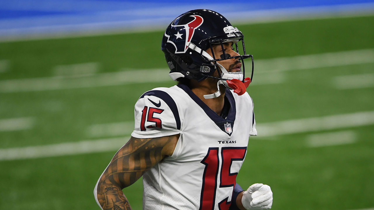 DETROIT, MICHIGAN - NOVEMBER 26: Will Fuller #15 of the Houston Texans takes the field for warmups prior to a game against the Detroit Lions at Ford Field on November 26, 2020 in Detroit, Michigan.
