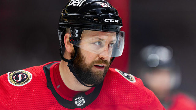 OTTAWA, ON - FEBRUARY 06: Ottawa Senators Center Derek Stepan (21) waits for a face-off during second period National Hockey League action between the Montreal Canadiens and Ottawa Senators on February 6, 2021, at Canadian Tire Centre in Ottawa, ON, Canada.