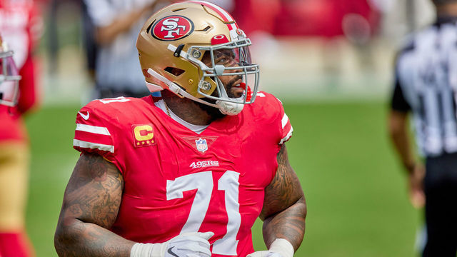SAN FRANCISCO, CA - SEPTEMBER 13: San Francisco 49ers offensive tackle Trent Williams (71) looks on during the NFL game between the San Francisco 49ers and the Arizona Cardinals on September 13, 2020, at Levi's Stadium in Santa Clara, California.
