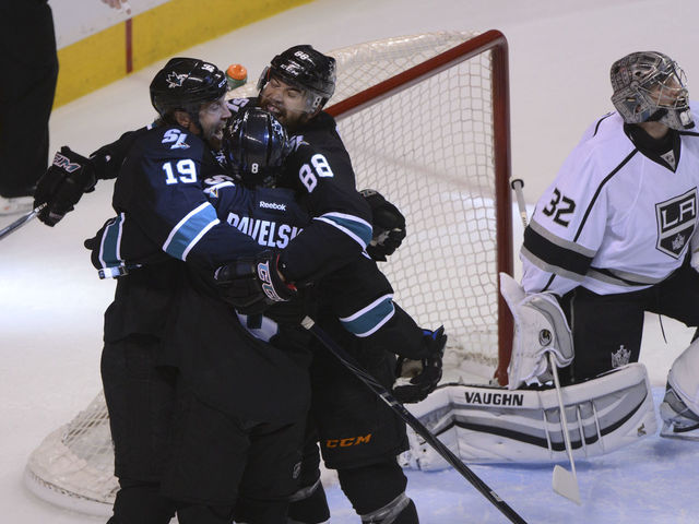Sharks stomp Kings in decisive Game 1 victory