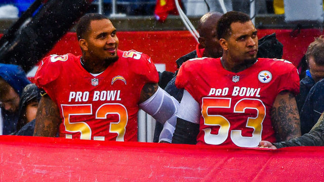 ORLANDO, FL - JANUARY 27: Jamal Adams #33 of the New York Jets, Maurkice Pouncey #53 of the Pittsburgh Steelers, and his brother Michael Pouncey #53 of the San Diego Chargers during the National Anthem before the 2019 NFL Pro Bowl at Camping World Stadium on January 27, 2019 in Orlando, Florida.