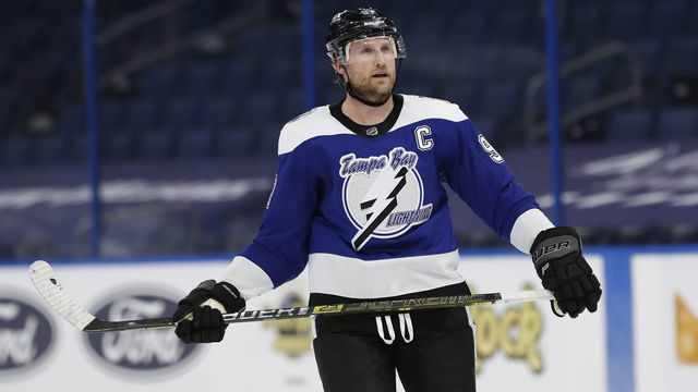 TAMPA, FL - FEBRUARY 05: Tampa Bay Lightning center Steven Stamkos (91) during the NHL game between the Detroit Red Wings and Tampa Bay Lightning on February 05, 2021 at Amalie Arena in Tampa, FL.