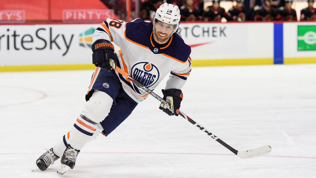 OTTAWA, ON - FEBRUARY 08: Edmonton Oilers Left Wing James Neal (18) skates during the second period of the NHL game between the Ottawa Senators and the Edmonton Oilers on February 08, 2021 at the Canadian Tire Centre in Ottawa, Ontario, Canada.