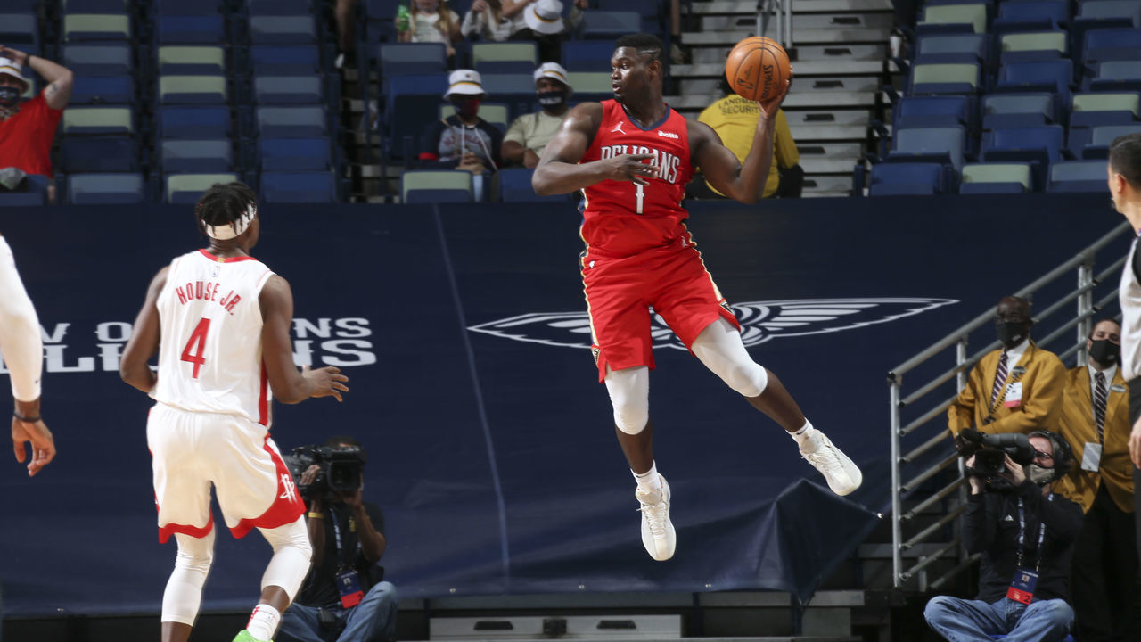 NEW ORLEANS, LA - FEBRUARY 9: Zion Williamson #1 of the New Orleans Pelicans handles the ball during the game against the Houston Rockets on February 9, 2021 at the Smoothie King Center in New Orleans, Louisiana. Mandatory Copyright Notice: Copyright 2021 NBAE