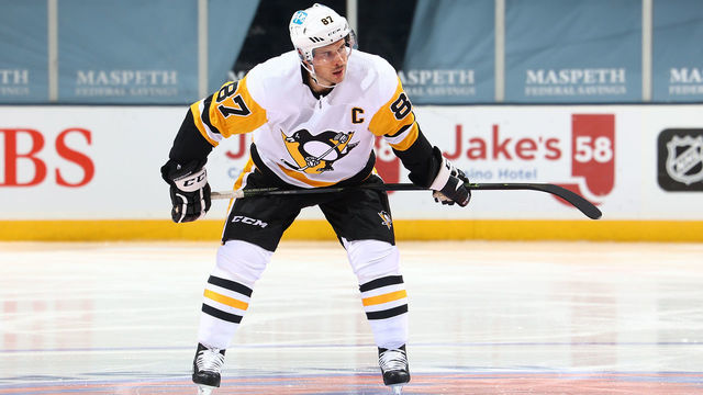 UNIONDALE, NEW YORK - FEBRUARY 11: Sidney Crosby #87 of the Pittsburgh Penguins skates against the New York Islanders at Nassau Coliseum on February 11, 2021 in Uniondale, New York. Pittsburgh Penguins defeated the New York Islanders 4-3 in a shootout.