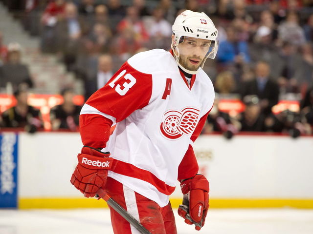 MRI results to determine Pavel Datsyuk's decision on knee surgery