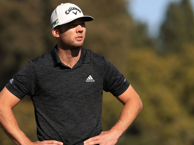 Sam Burns stays on top at Riviera as darkness halts Round 3