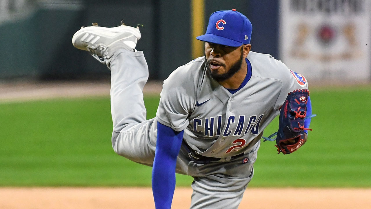 CHICAGO, IL - SEPTEMBER 26: Chicago Cubs pitcher Jeremy Jeffress (24) delivers a pitch during a Major League Baseball game between the Chicago White Sox and Chicago Cubs on September 26, 2020, at Guaranteed Rate Field, Chicago, IL.