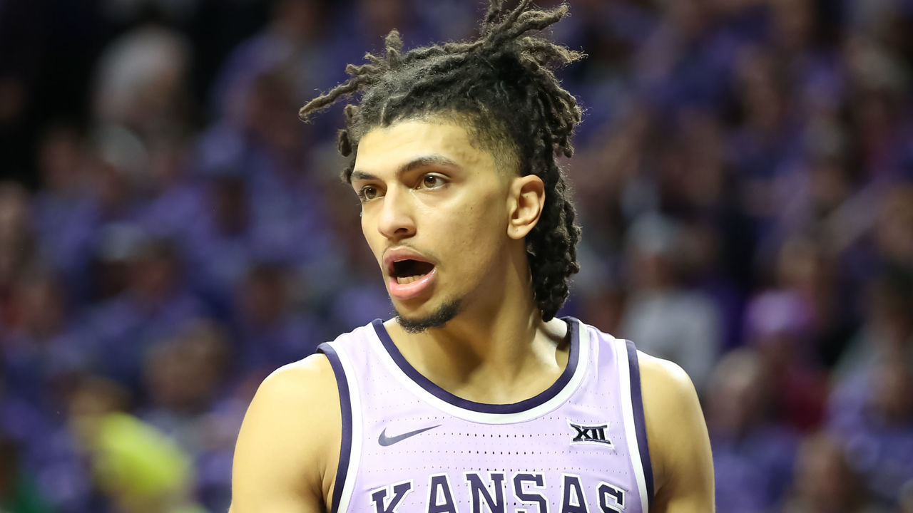 MANHATTAN, KS - FEBRUARY 03: Kansas State Wildcats guard Mike McGuirl (00) in the second half of a Big 12 basketball game between the Baylor Bears and Kansas State Wildcats on February 3, 2020 at Bramlage Coliseum in Manhattan, KS.