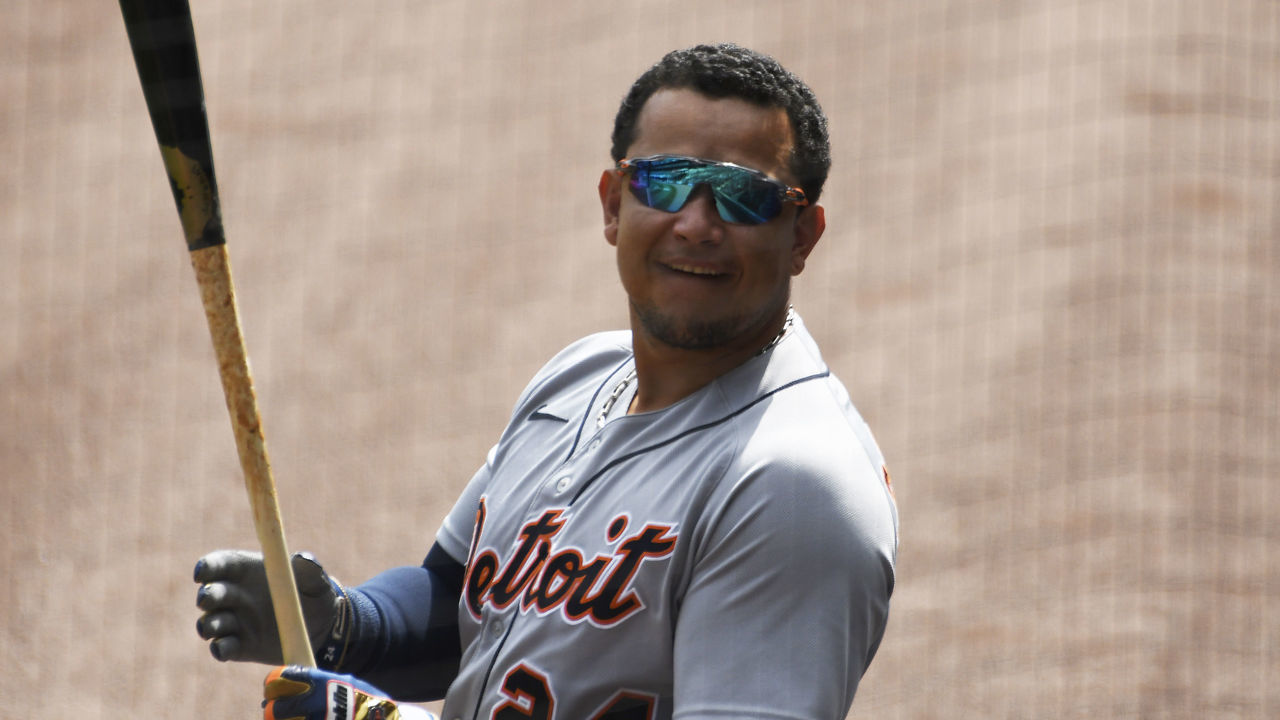 CHICAGO, ILLINOIS - SEPTEMBER 13: Miguel Cabrera #24 of the Detroit Tigers warms up before the game against the Chicago White Sox on September 13, 2020 in Chicago, Illinois.