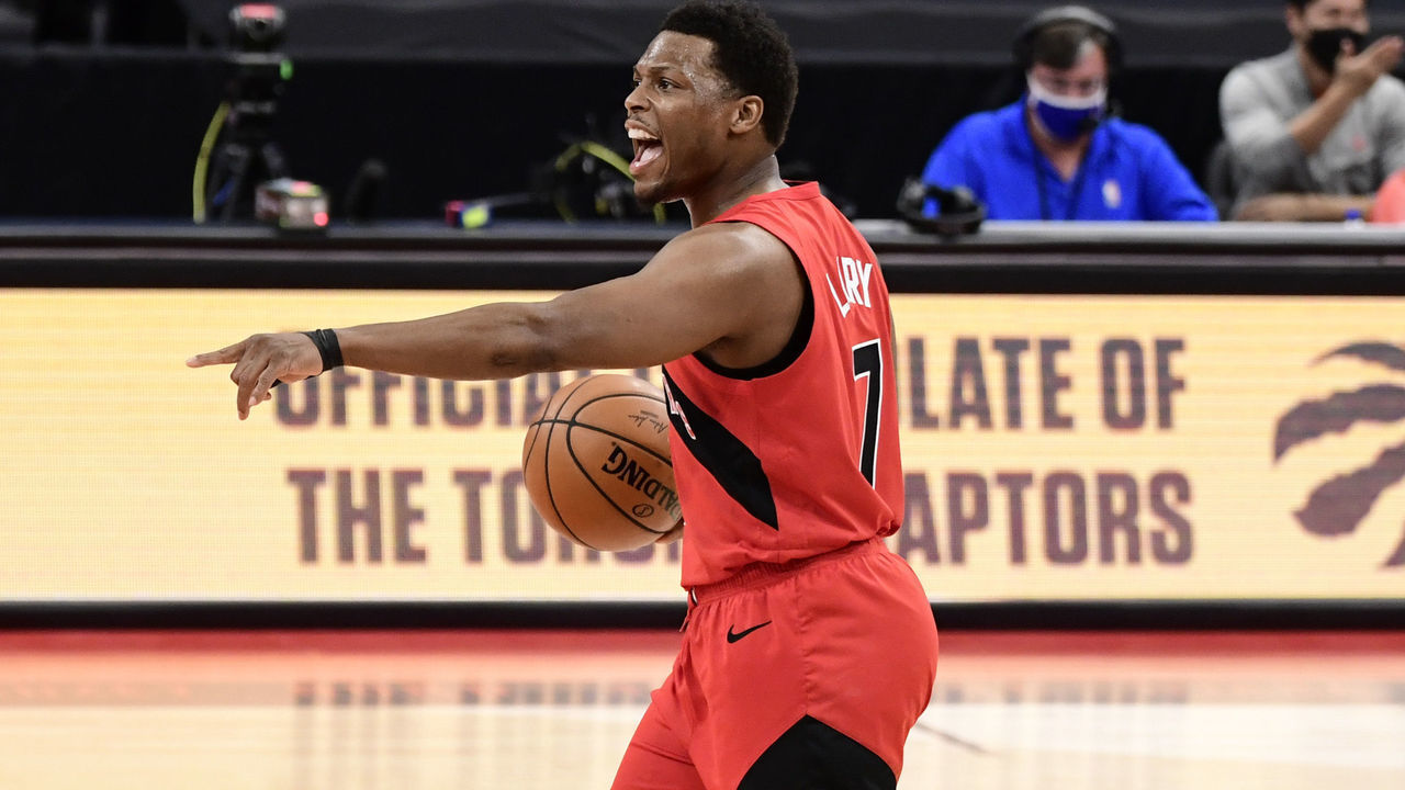 TAMPA, FLORIDA - FEBRUARY 26: Kyle Lowry #7 of the Toronto Raptors handles the ball during the second quarter against the Houston Rockets at Amalie Arena on February 26, 2021 in Tampa, Florida.