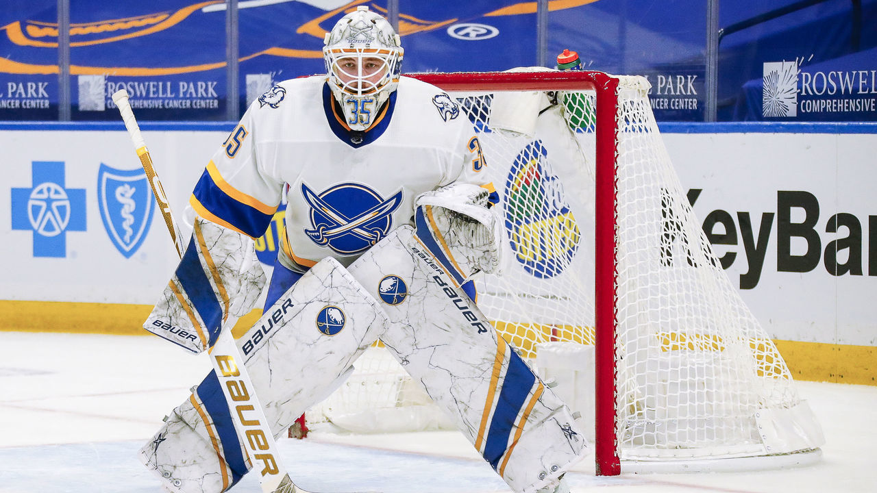 BUFFALO, NY - JANUARY 31: Buffalo Sabres goaltender Linus Ullmark (35) tracks play during the New Jersey Devils and Buffalo Sabres NHL game on February 25, 2021, at KeyBank Center in Buffalo, NY.