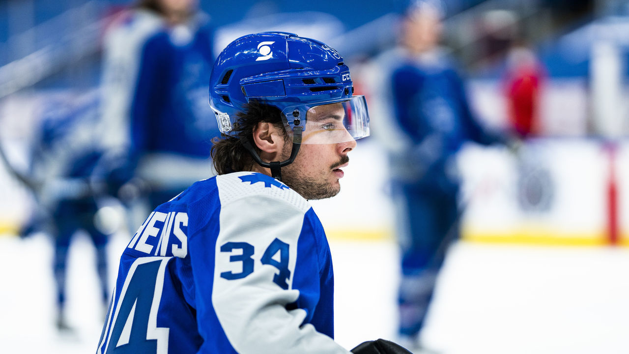 TORONTO, ON - FEBRUARY 24: Auston Matthews #34 of the Toronto Maple Leafs takes part in warm ups before playing the Calgary Flames at the Scotiabank Arena on February 24, 2021 in Toronto, Ontario, Canada.