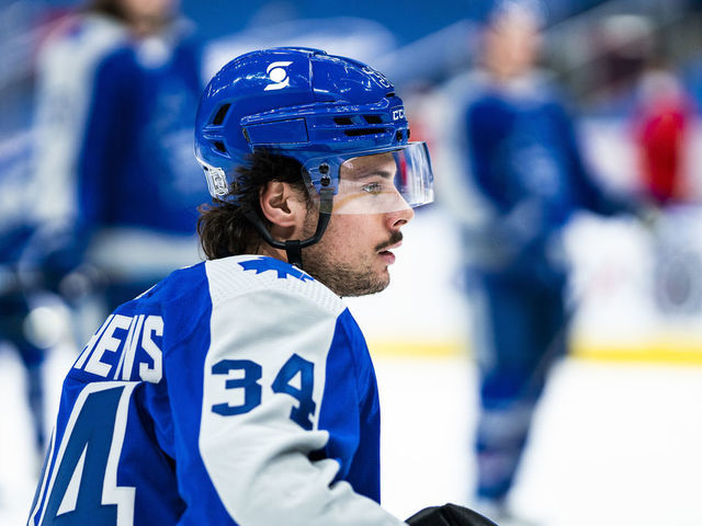 TORONTO, ON - FEBRUARY 24: Auston Matthews #34 of the Toronto Maple Leafs takes part in warm ups before playing the Calgary Flames at the Scotiabank Arena on February 24, 2021 in Toronto, Ontario, Canada.