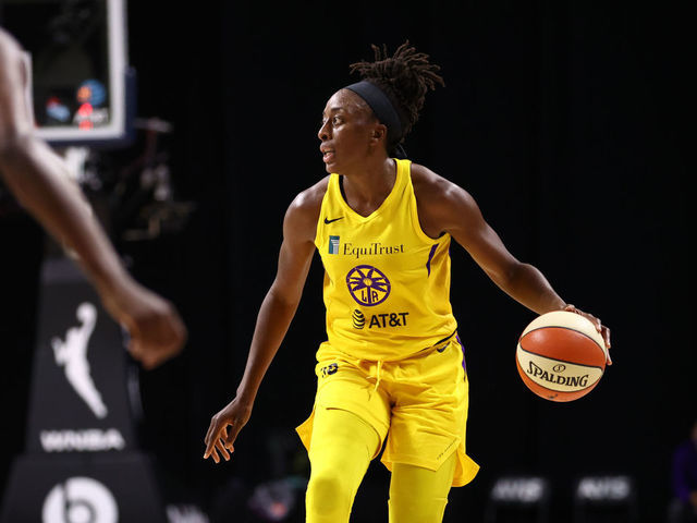 Los Angeles Sparks forwards and sisters Nneka Ogwumike (30) and