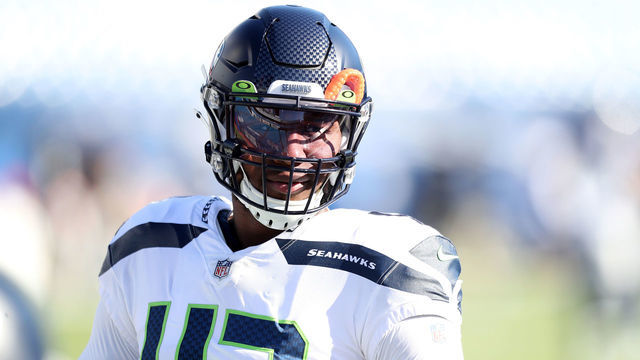 ORCHARD PARK, NEW YORK - NOVEMBER 08: Carlos Dunlap II #43 of the Seattle Seahawks warms up before a game against the Buffalo Bills at Bills Stadium on November 08, 2020 in Orchard Park, New York.