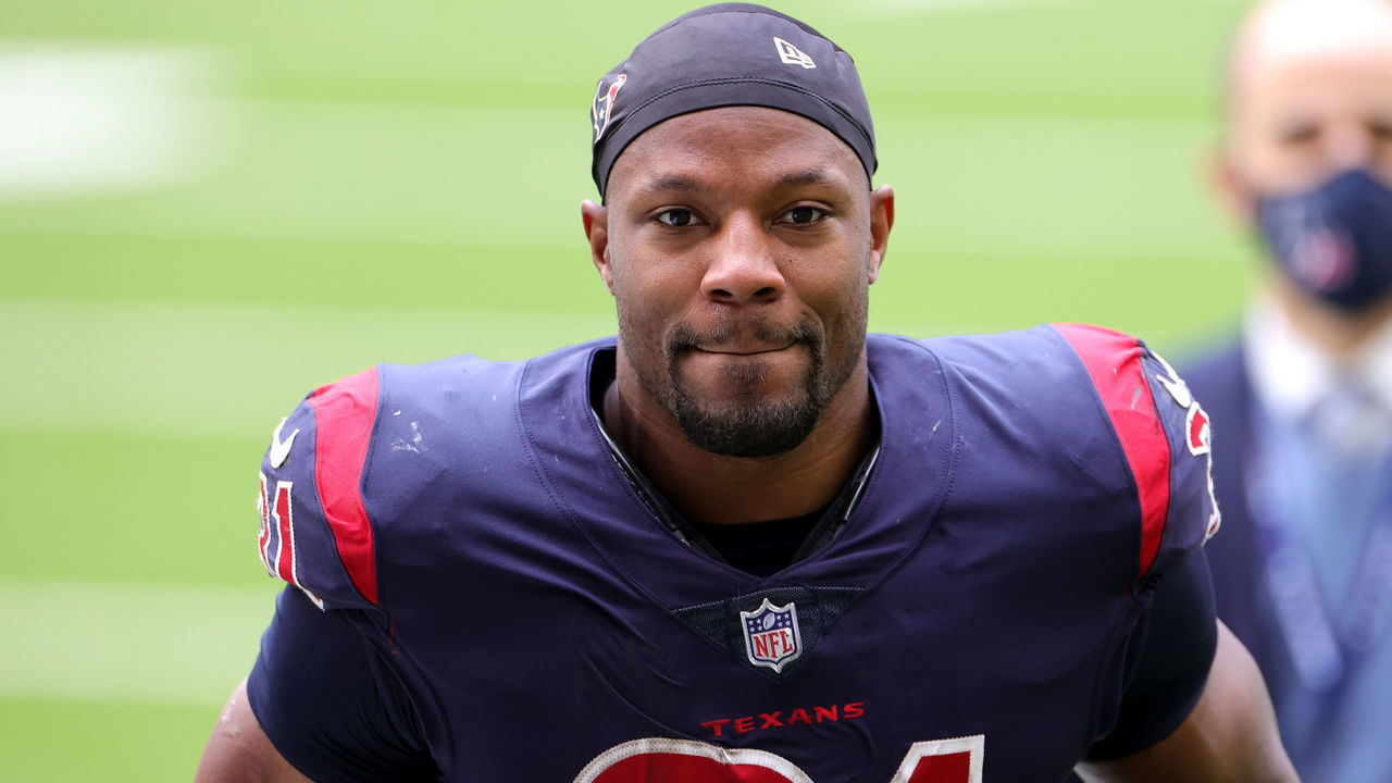 HOUSTON, TEXAS - DECEMBER 27: David Johnson #31 of the Houston Texans looks on against the Cincinnati Bengals at NRG Stadium on December 27, 2020 in Houston, Texas.