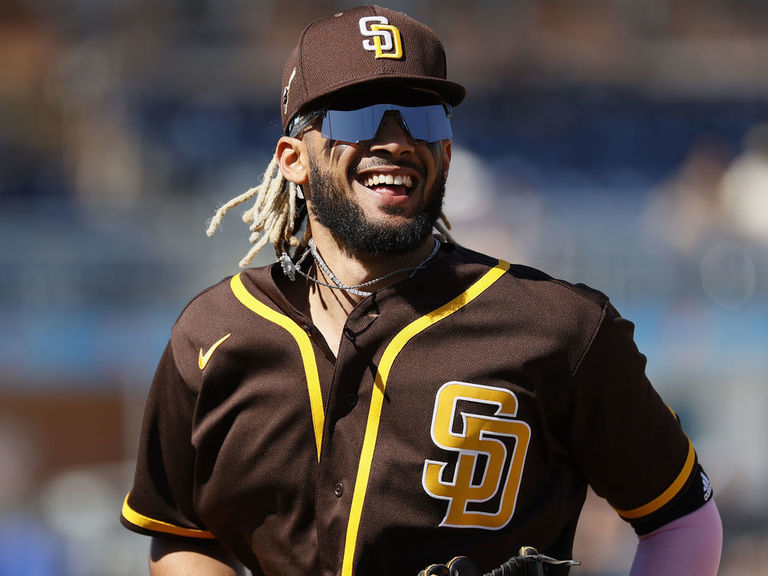 Ha-Seong Kim of the San Diego Padres celebrates with Fernando Tatis News  Photo - Getty Images