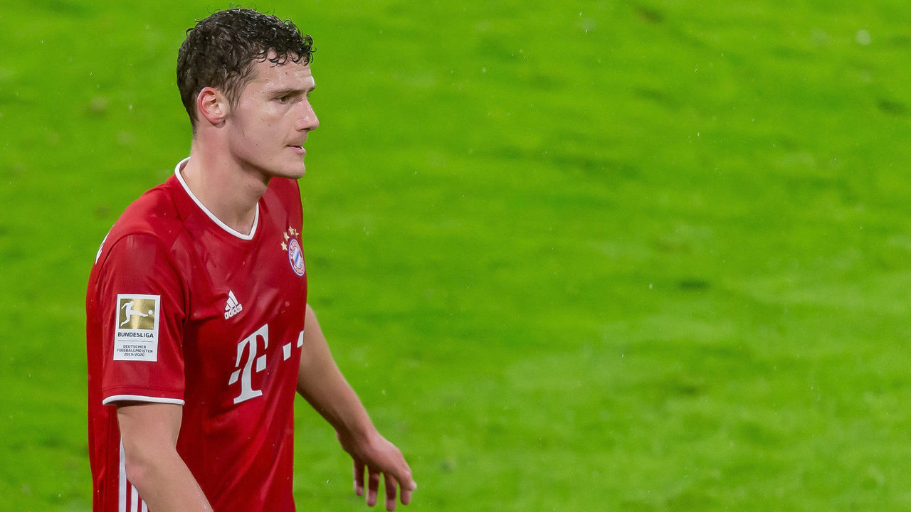 MUNICH, GERMANY - JANUARY 30: (BILD ZEITUNG OUT) Benjamin Pavard of Bayern Muenchen Looks on during the Bundesliga match between FC Bayern Muenchen and TSG Hoffenheim at Allianz Arena on January 30, 2021 in Munich, Germany. Sporting stadiums around Germany remain under strict restrictions due to the Coronavirus Pandemic as Government social distancing laws prohibit fans inside venues resulting in games being played behind closed doors.